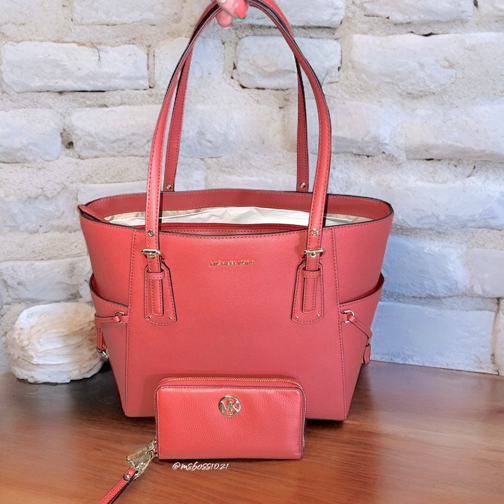 Michael Kors Voyager Leather Tote + Wallet in  Cinnamon BRAND NEW